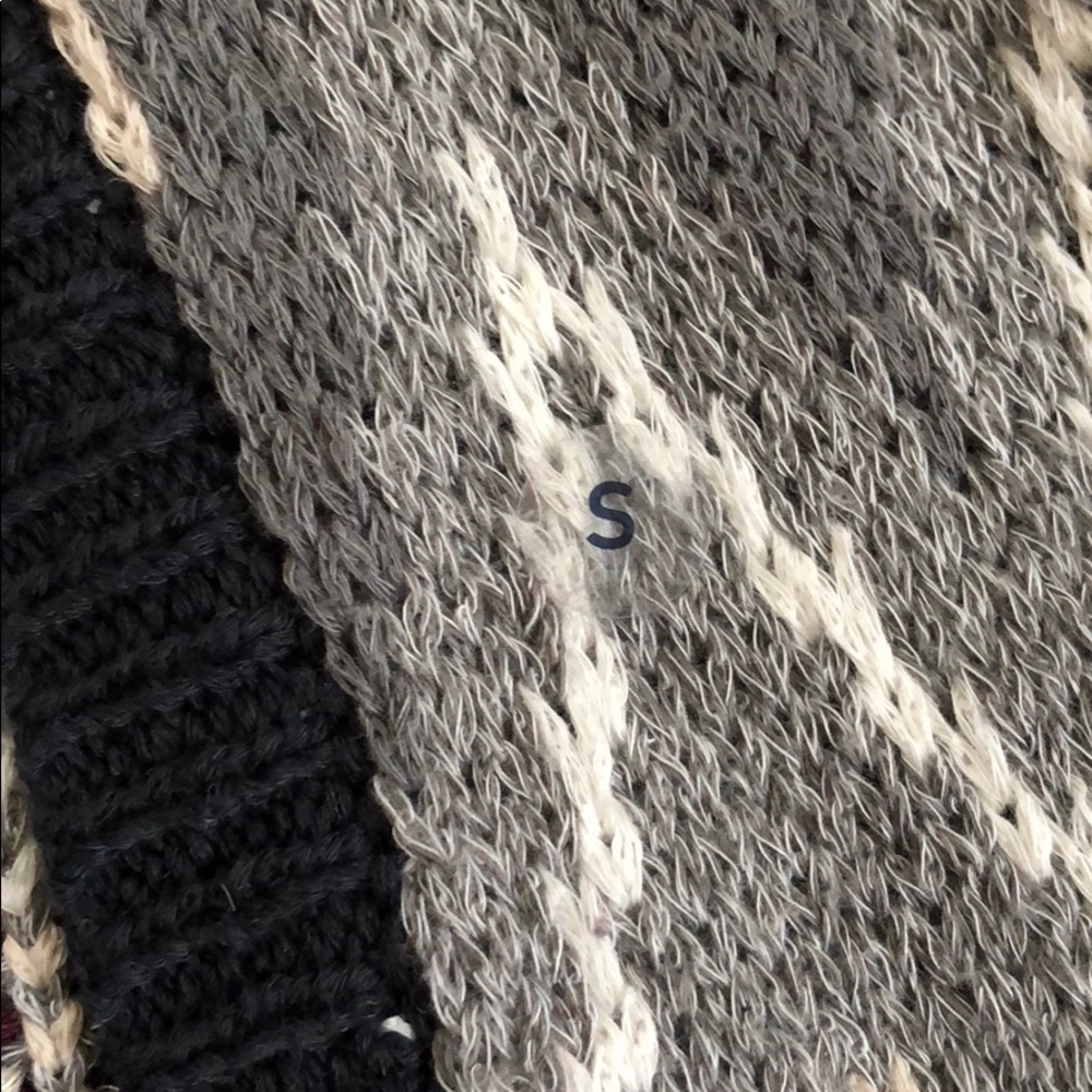 Nwot American Eagle Oversized Patterned Sweater - image 3